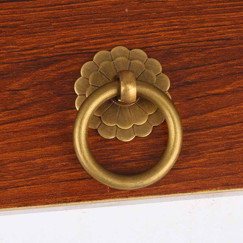 Antique Brass Cabinet Knobs Pulls for Kitchen Drawers and Dresser Cupboards - FocusHardware