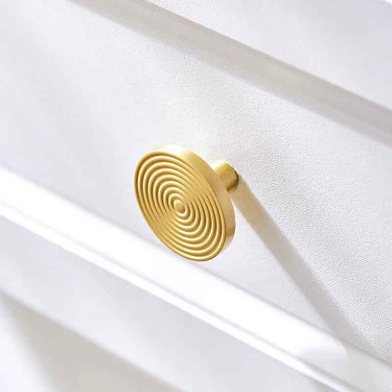 Modern Gold Cabinet Knobs and Handles for Kitchens - Brass Cupboard Door Pulls and Drawer Hardware - FocusHardware