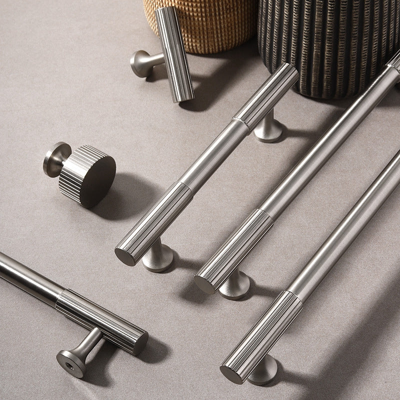 Brushed Nickel Kitchen Cabinet Knobs & Handles - Modern Cupboard Drawer Pulls