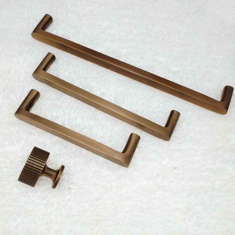 Antique Brass Cabinet Handles for Kitchen Cabinets, Vintage Drawer Pulls & Furniture Dresser Door Knob Handles - FocusHardware