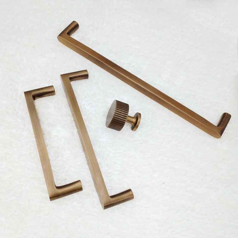 Antique Brass Cabinet Handles for Kitchen Cabinets, Vintage Drawer Pulls & Furniture Dresser Door Knob Handles - FocusHardware