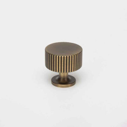Antique Brass Cabinet Handles for Kitchen Cabinets, Vintage Drawer Pulls & Furniture Dresser Door Knob Handles - FocusHardware