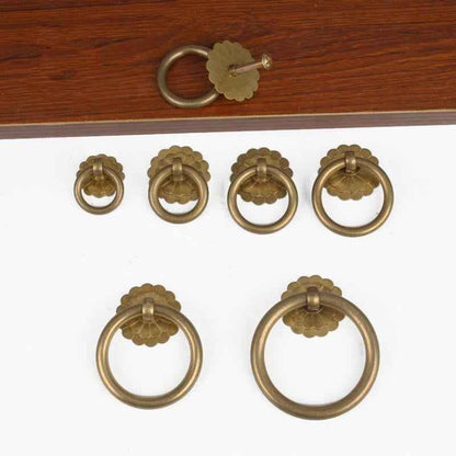 Antique Brass Cabinet Knobs Pulls for Kitchen Drawers and Dresser Cupboards - FocusHardware