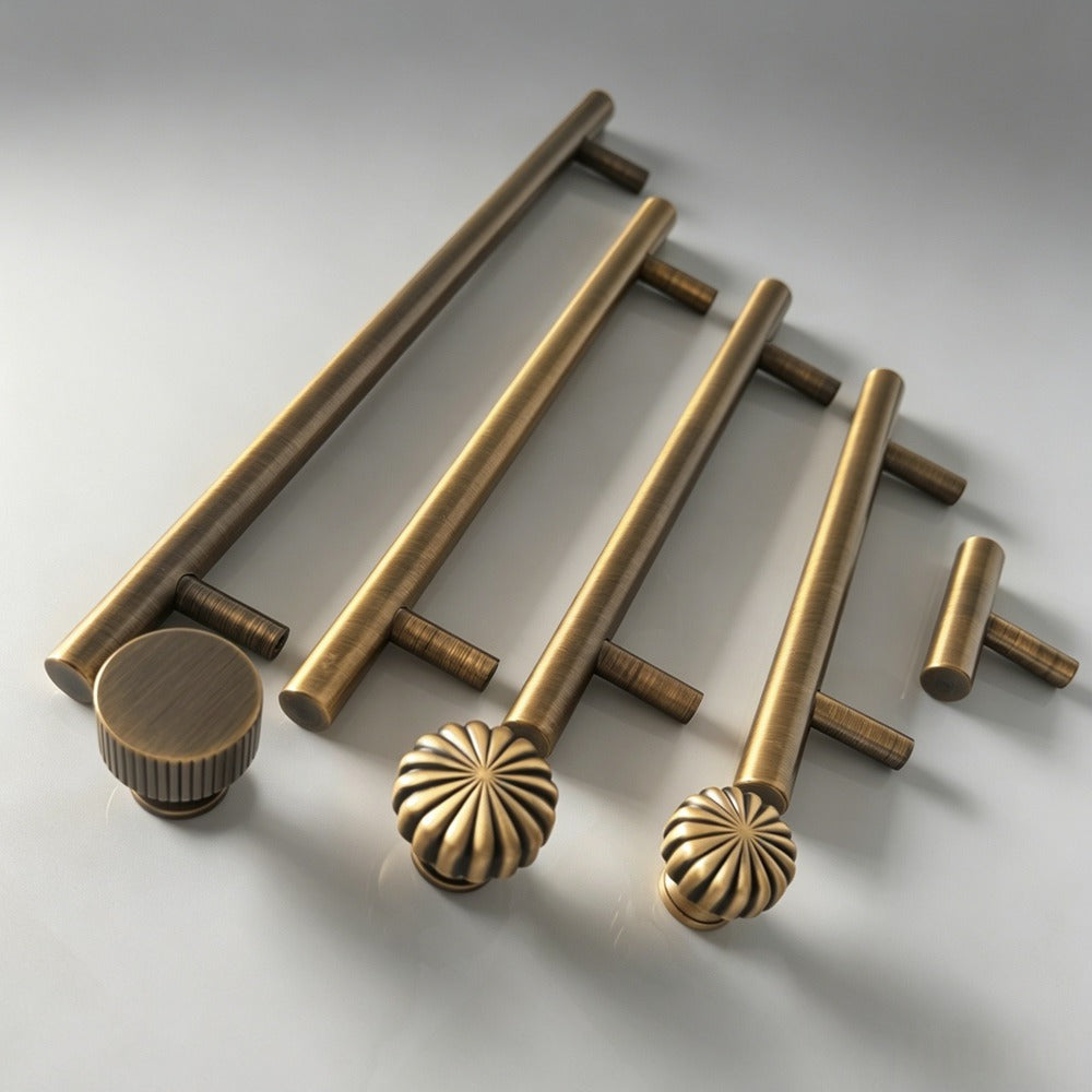 Vintage Brass Kitchen Cabinet Knobs & Pulls - Retro Wardrobe Drawer Handles