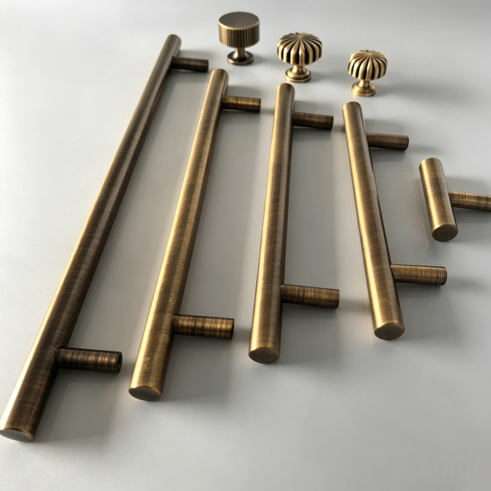 Vintage Brass Kitchen Cabinet Knobs & Pulls - Retro Wardrobe Drawer Handles